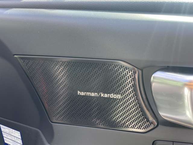 ボルボ ＸＣ４０ Ｔ４ ＡＷＤ インスクリプション ４ＷＤ R2年 (東北) 99