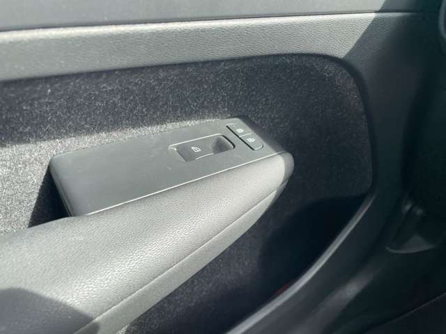 ボルボ ＸＣ４０ Ｔ４ ＡＷＤ インスクリプション ４ＷＤ R2年 (東北) 99