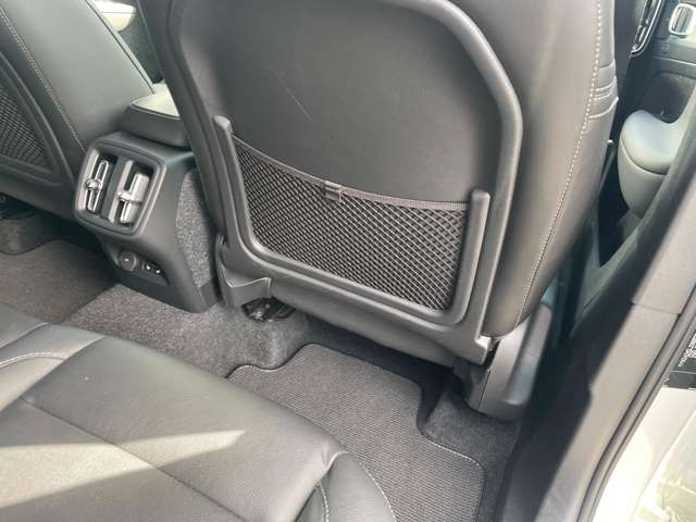 ボルボ ＸＣ４０ Ｔ４ ＡＷＤ インスクリプション ４ＷＤ R2年 (東北) 99