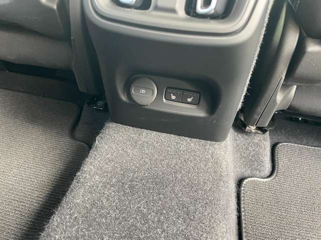 ボルボ ＸＣ４０ Ｔ４ ＡＷＤ インスクリプション ４ＷＤ R2年 (東北) 99