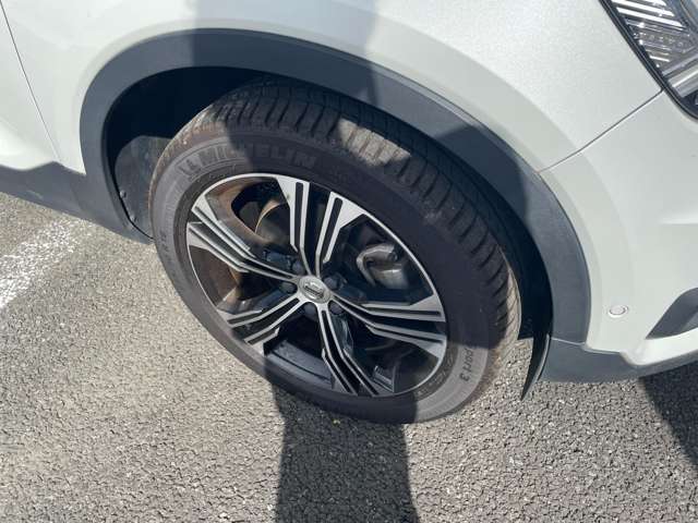 ボルボ ＸＣ４０ Ｔ４ ＡＷＤ インスクリプション ４ＷＤ R2年 (東北) 99