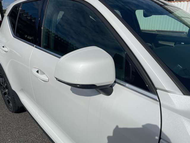 ボルボ ＸＣ４０ Ｔ４ ＡＷＤ インスクリプション ４ＷＤ R2年 (東北) 99