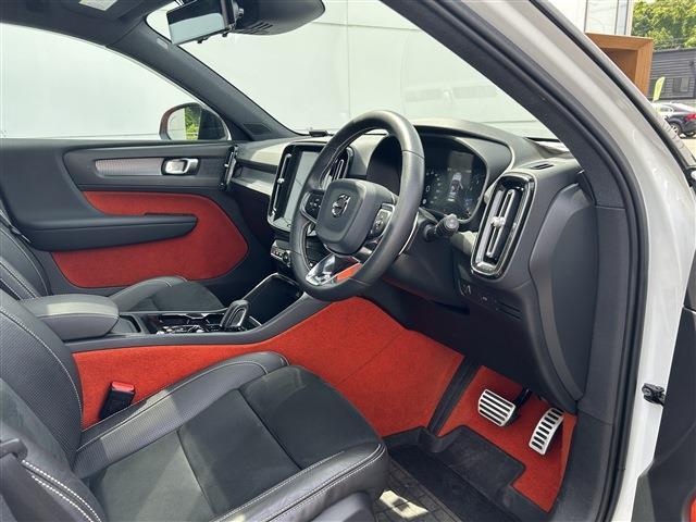 ボルボ ＸＣ４０ Ｔ４ ＡＷＤ Ｒデザイン ４ＷＤ R1年 (東北) 99