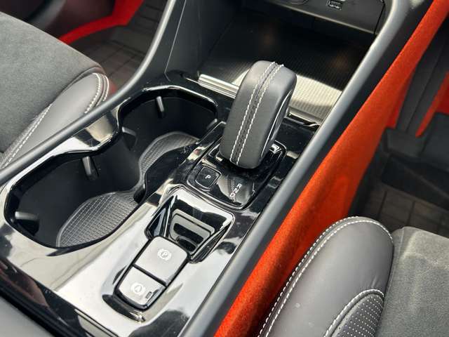 ボルボ ＸＣ４０ Ｔ４ ＡＷＤ Ｒデザイン ４ＷＤ R1年 (東北) 99