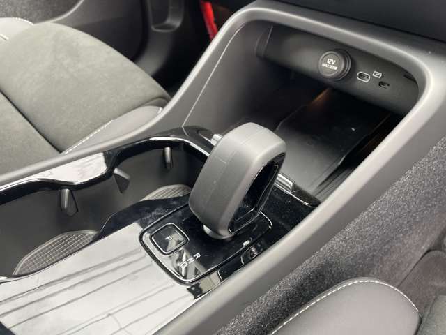 ボルボ ＸＣ４０リチャージ アルティメット シングルモーター R5年 (東北) 99