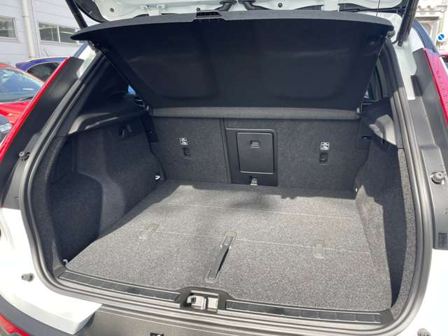 ボルボ ＸＣ４０リチャージ アルティメット シングルモーター R5年 (東北) 99