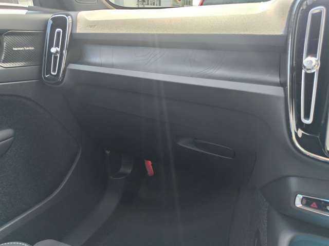 ボルボ ＸＣ４０リチャージ アルティメット シングルモーター R5年 (東北) 99