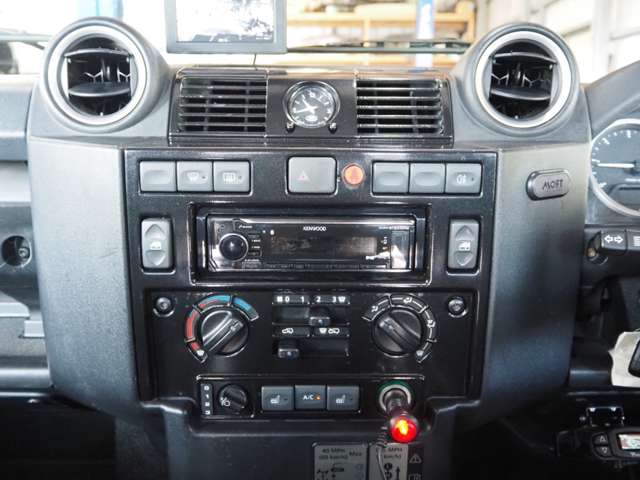 ランドローバー ディフェンダー ９０ R3年 (関東) 99