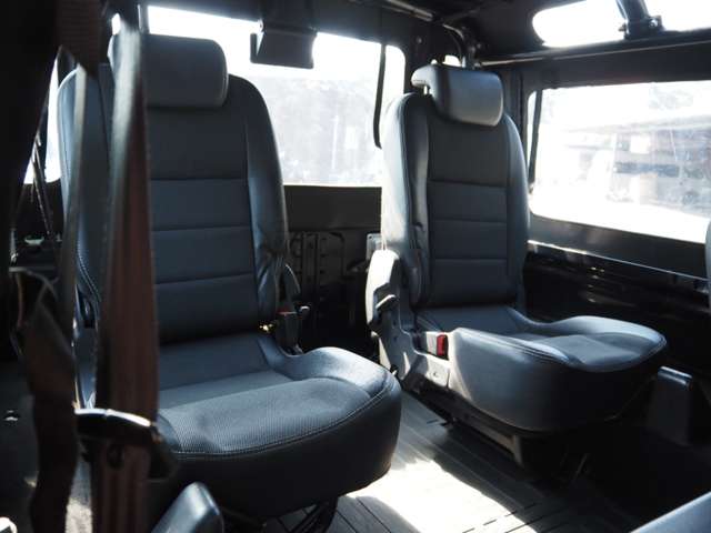 ランドローバー ディフェンダー ９０ R3年 (関東) 99