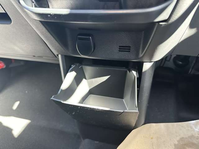 三菱 デリカ　ミニ ６６０ Ｔ プレミアム ４ＷＤ R6年 (東海) 99