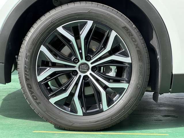 トヨタ クラウン　クロスオーバー　ハイブリッド ２．５ Ｇ アドバンスト Ｅ－ＦＯＵＲ ４ＷＤ R4年 (東海) 99