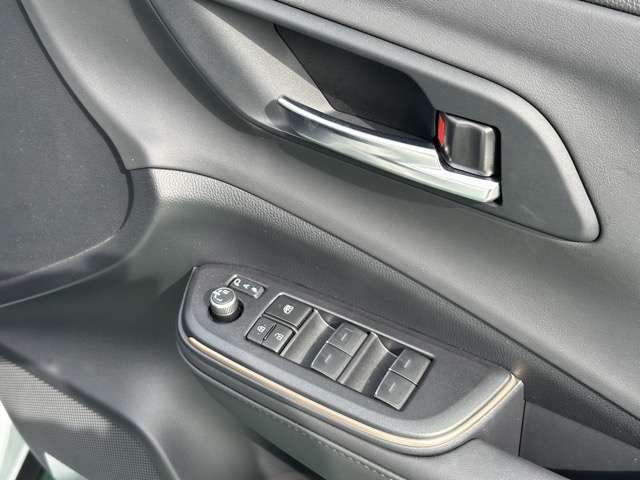 トヨタ クラウン　クロスオーバー　ハイブリッド ２．５ Ｇ アドバンスト Ｅ－ＦＯＵＲ ４ＷＤ R4年 (東海) 99