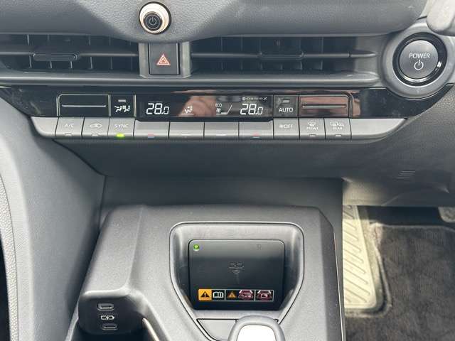 トヨタ クラウン　クロスオーバー　ハイブリッド ２．５ Ｇ アドバンスト Ｅ－ＦＯＵＲ ４ＷＤ R4年 (東海) 99