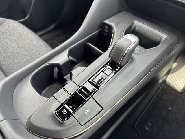 トヨタ クラウン　クロスオーバー　ハイブリッド ２．５ Ｇ アドバンスト Ｅ－ＦＯＵＲ ４ＷＤ R4年 (東海) 99