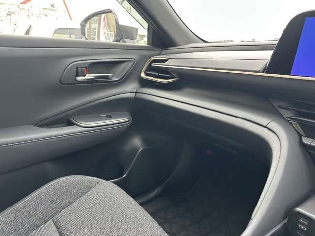 トヨタ クラウン　クロスオーバー　ハイブリッド ２．５ Ｇ アドバンスト Ｅ－ＦＯＵＲ ４ＷＤ R4年 (東海) 99