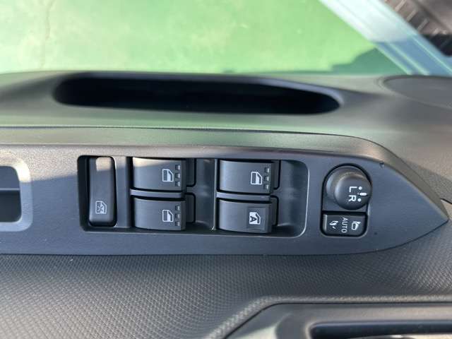 トヨタ ピクシス　エポック ６６０ Ｇ ＳＡＩＩＩ ４ＷＤ R4年 (東海) 99