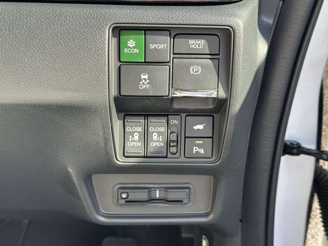 ホンダ オデッセイ　ハイブリッド ２．０ Ｅ：ＨＥＶ アブソルート ＥＸ R6年 (東海) 99