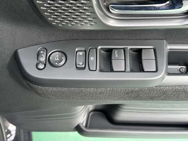 ホンダ Ｎ　ＢＯＸ カスタム ６６０ R6年 (東海) 99