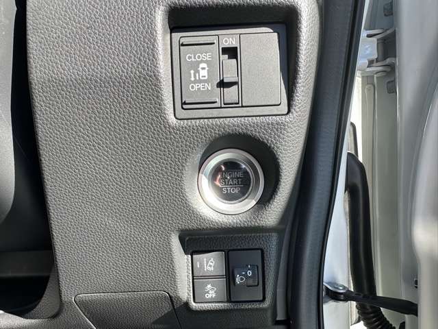 ホンダ Ｎ　ＢＯＸ カスタム ６６０ Ｌ R5年 (東海) 99