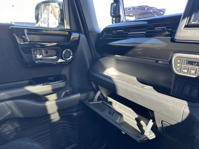 ホンダ Ｎ　ＢＯＸ カスタム ６６０ Ｌ R5年 (東海) 99