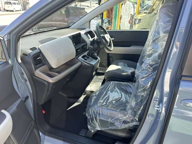 ホンダ フリード　ハイブリッド １．５ Ｅ：ＨＥＶ エアー R6年 (東海) 99