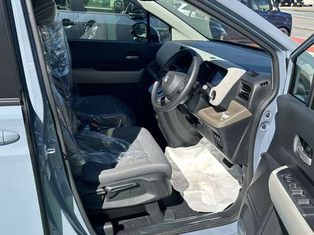 ホンダ フリード　ハイブリッド １．５ Ｅ：ＨＥＶ エアー R6年 (東海) 99