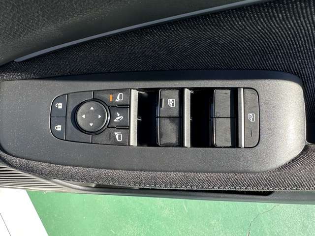 日産 ノートオーラ １．２ Ｇ レザーエディション R5年 (東海) 99