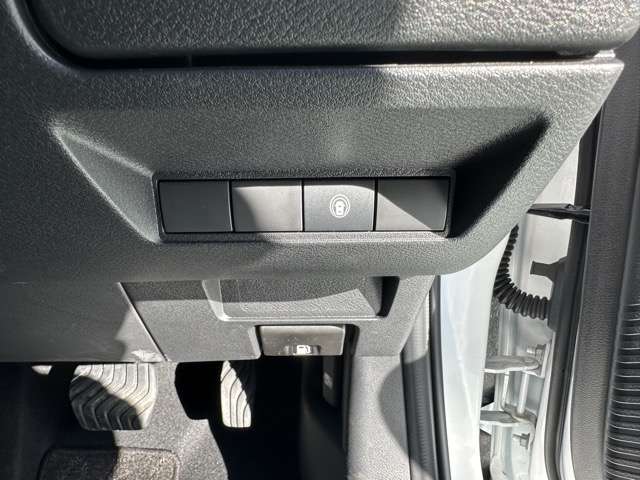 日産 ノートオーラ １．２ Ｇ レザーエディション R5年 (東海) 99