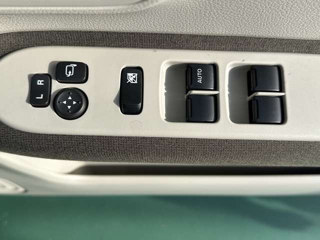 スズキ アルトラパン　ＬＣ ＬＣ ６６０ Ｘ R4年 (東海) 99