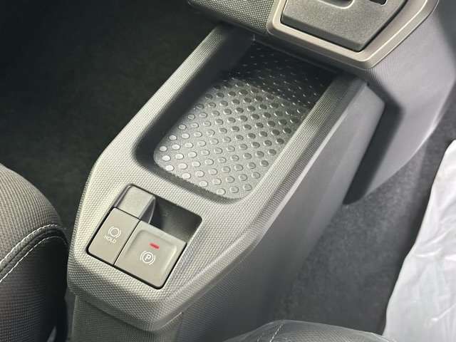 ダイハツ タフト ６６０ Ｇターボ ダーククロム ベンチャー R6年 (東海) 99