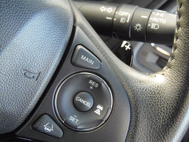 ホンダ ヴェゼル １．５ ハイブリッド Ｘ ホンダセンシング H30年 (東海) 99