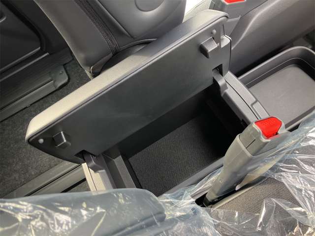 トヨタ ヴォクシー １．８ ハイブリッド Ｓ－Ｇ R6年 (東海) 99