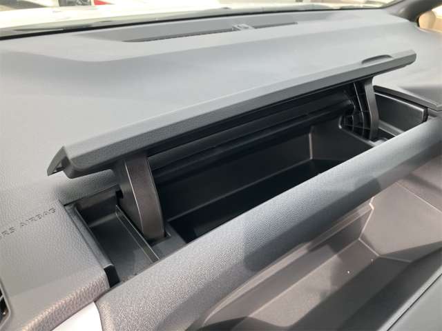 トヨタ ヴォクシー １．８ ハイブリッド Ｓ－Ｇ R6年 (東海) 99