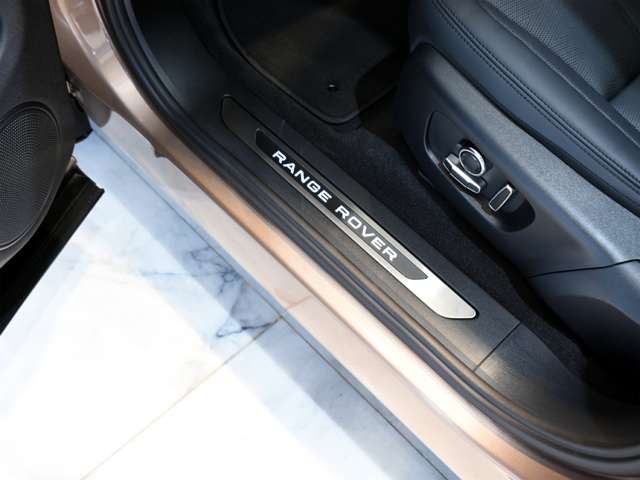 ランドローバー レンジローバーイヴォーク オートバイオグラフィ ２．０Ｌ Ｐ２５０ ４ＷＤ R6年 (関東) 99