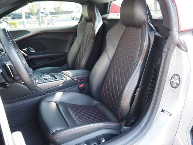 アウディ Ｒ８　スパイダー Ｖ１０ ５．２ ＦＳＩ クワトロ ４ＷＤ H30年 (近畿) 99