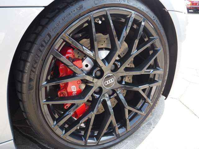 アウディ Ｒ８　スパイダー Ｖ１０ ５．２ ＦＳＩ クワトロ ４ＷＤ H30年 (近畿) 99