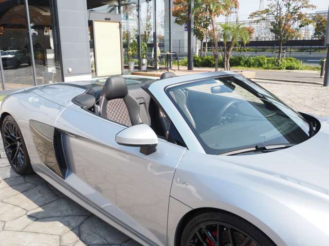 アウディ Ｒ８　スパイダー Ｖ１０ ５．２ ＦＳＩ クワトロ ４ＷＤ H30年 (近畿) 99