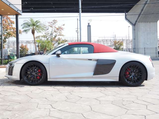 アウディ Ｒ８　スパイダー Ｖ１０ ５．２ ＦＳＩ クワトロ ４ＷＤ H30年 (近畿) 99