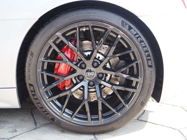 アウディ Ｒ８　スパイダー Ｖ１０ ５．２ ＦＳＩ クワトロ ４ＷＤ H30年 (近畿) 99