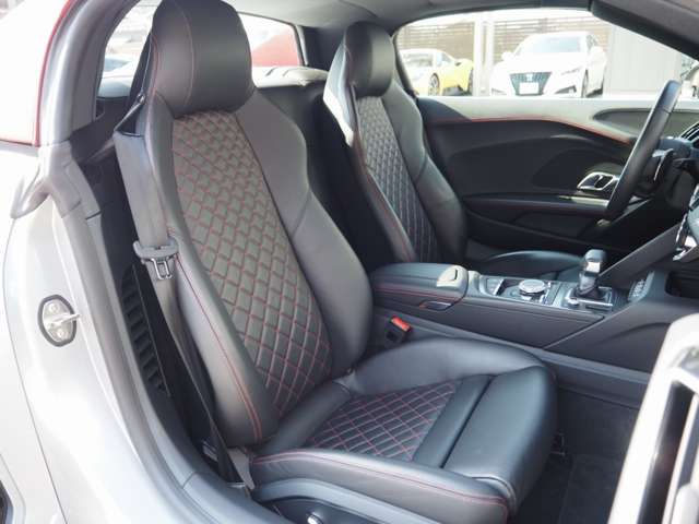 アウディ Ｒ８　スパイダー Ｖ１０ ５．２ ＦＳＩ クワトロ ４ＷＤ H30年 (近畿) 99