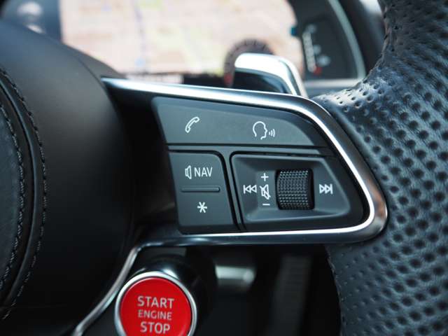 アウディ Ｒ８　スパイダー Ｖ１０ ５．２ ＦＳＩ クワトロ ４ＷＤ H30年 (近畿) 99