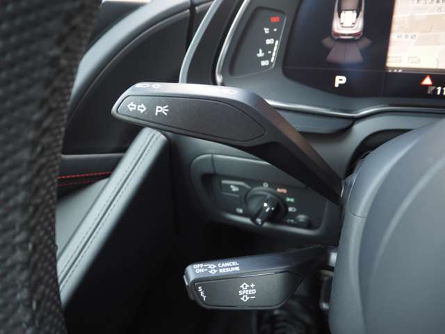 アウディ Ｒ８　スパイダー Ｖ１０ ５．２ ＦＳＩ クワトロ ４ＷＤ H30年 (近畿) 99