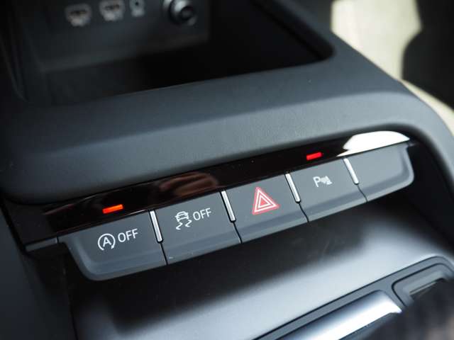 アウディ Ｒ８　スパイダー Ｖ１０ ５．２ ＦＳＩ クワトロ ４ＷＤ H30年 (近畿) 99