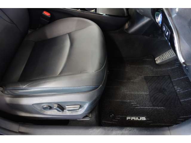 トヨタ プリウス １．８ Ａ ツーリングセレクション R2年 () 99