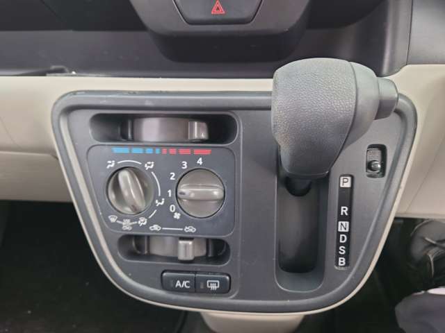 トヨタ パッソ １．０ Ｘ Ｓ R1年 (中国) 99