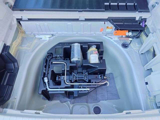 トヨタ プリウス １．８ Ｓ ツーリングセレクション Ｇ'Ｓ H27年 (関東) 99