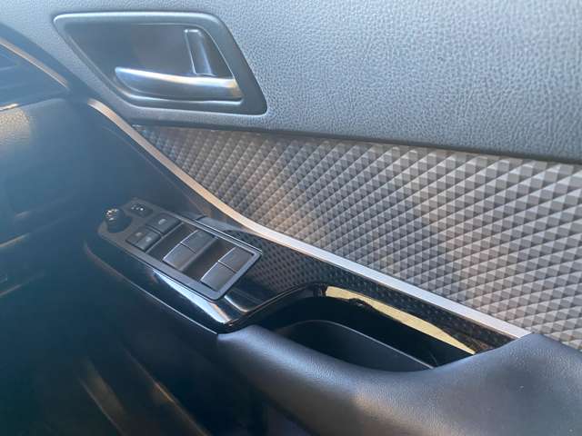 トヨタ Ｃ−ＨＲ ハイブリッド １．８ Ｇ R2年 (九州・沖縄) 99