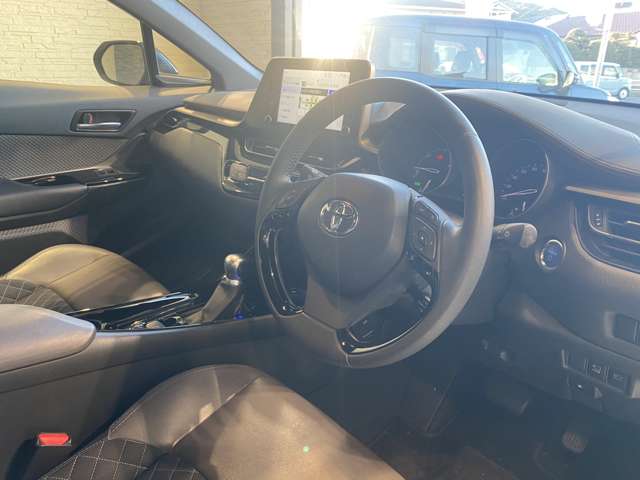 トヨタ Ｃ−ＨＲ ハイブリッド １．８ Ｇ R2年 (九州・沖縄) 99