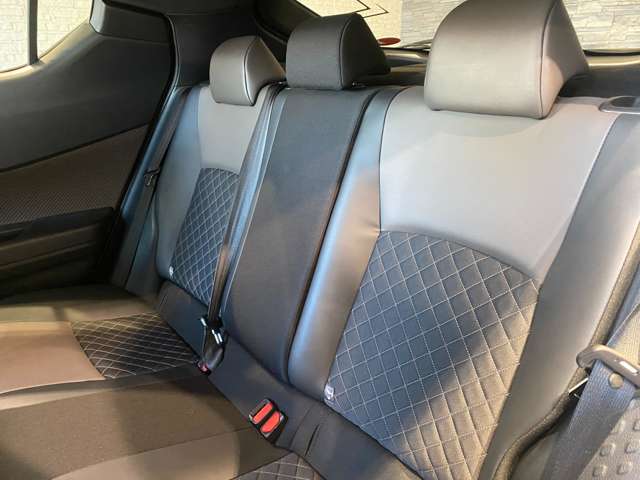 トヨタ Ｃ−ＨＲ ハイブリッド １．８ Ｇ R2年 (九州・沖縄) 99