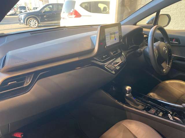 トヨタ Ｃ−ＨＲ ハイブリッド １．８ Ｇ R2年 (九州・沖縄) 99